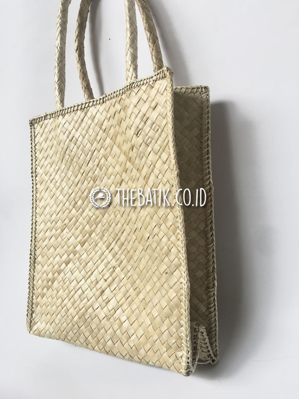 Gambar 2: Tas Anyaman Pandan Serbaguna